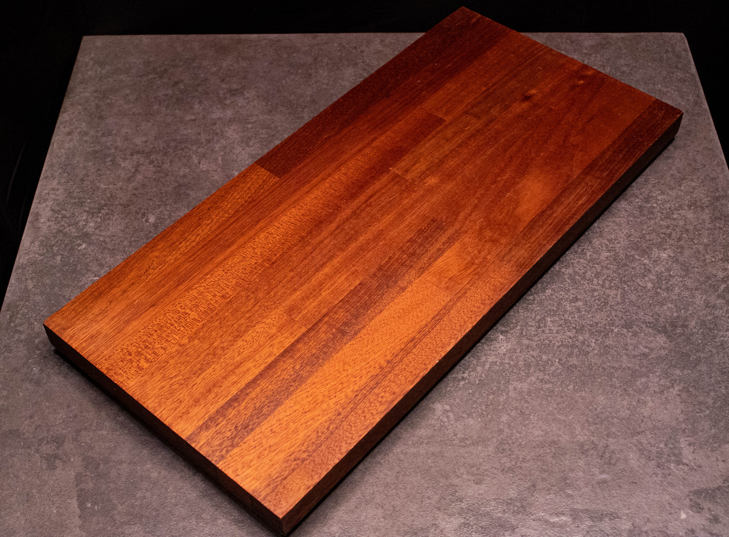 Skære- og serveringsbræt