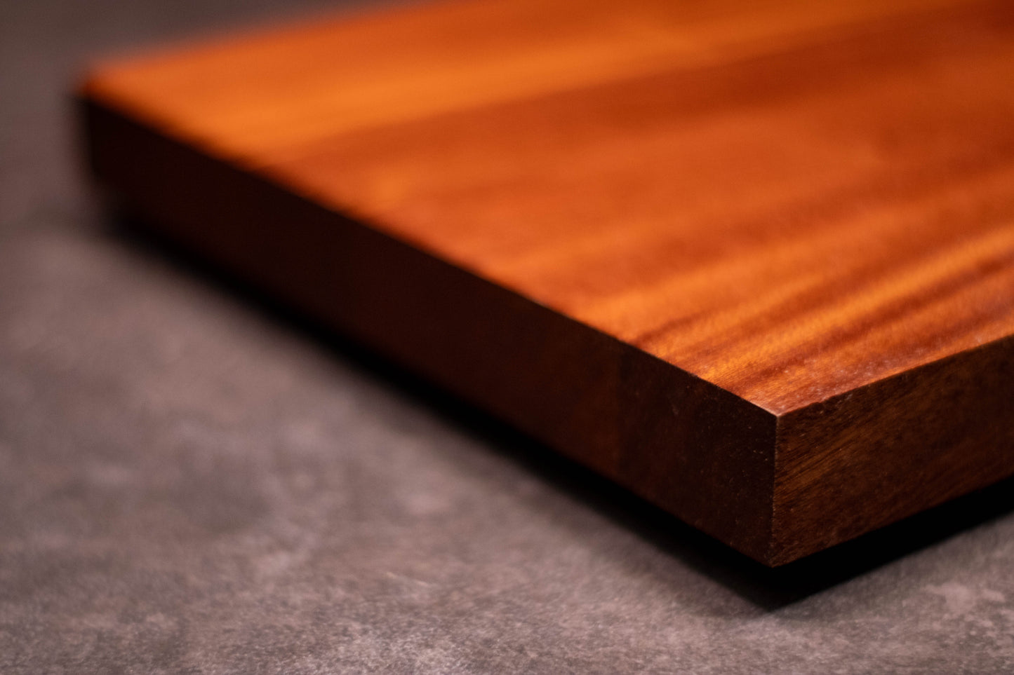 Skære- og serveringsbræt